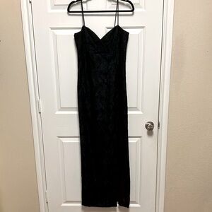 Vintage Elegant Black Lace Overlay Evening Gown by Roberta Size 9/10